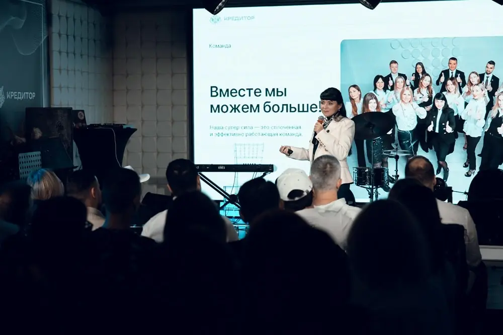 Выступление Эльвиры Глуховой